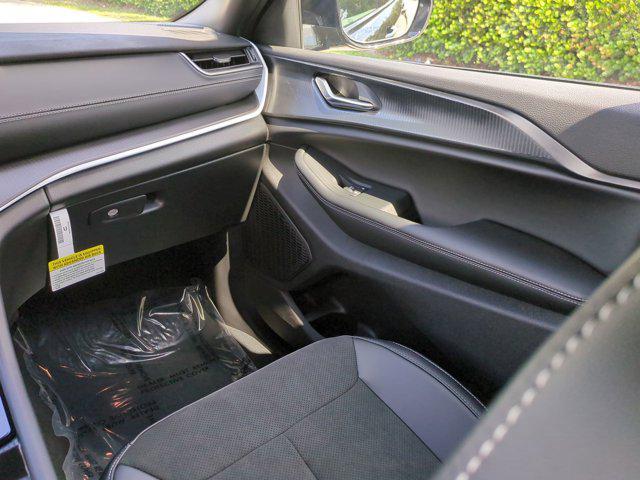 new 2025 Jeep Grand Cherokee car, priced at $35,988