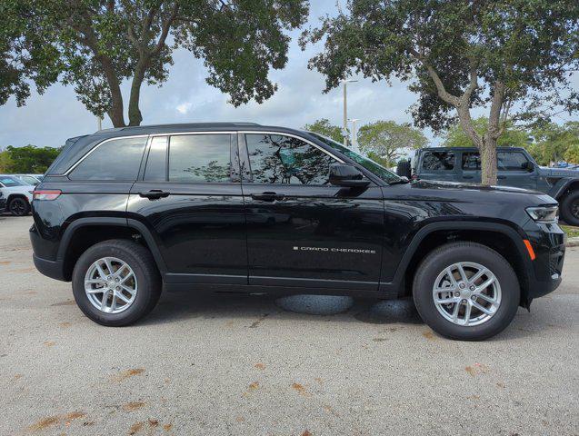 new 2025 Jeep Grand Cherokee car, priced at $34,175