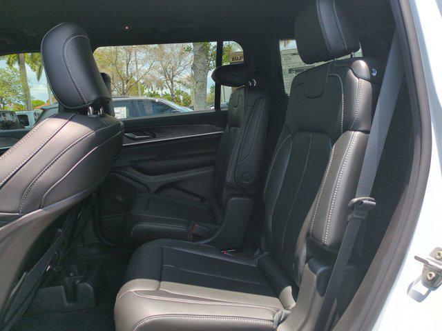 new 2025 Jeep Grand Cherokee L car, priced at $39,083