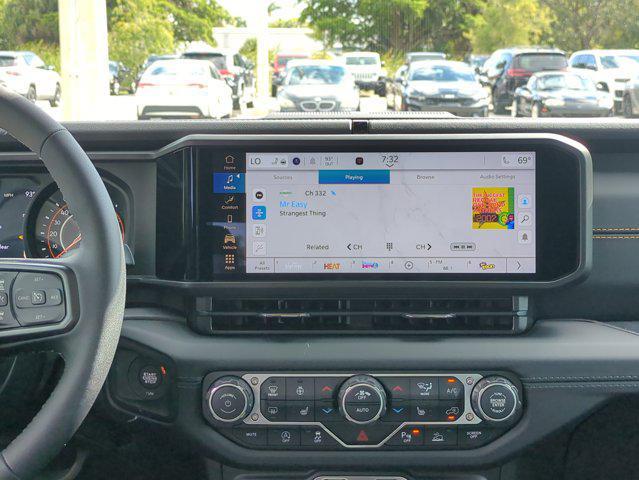 new 2025 Jeep Gladiator car, priced at $41,655