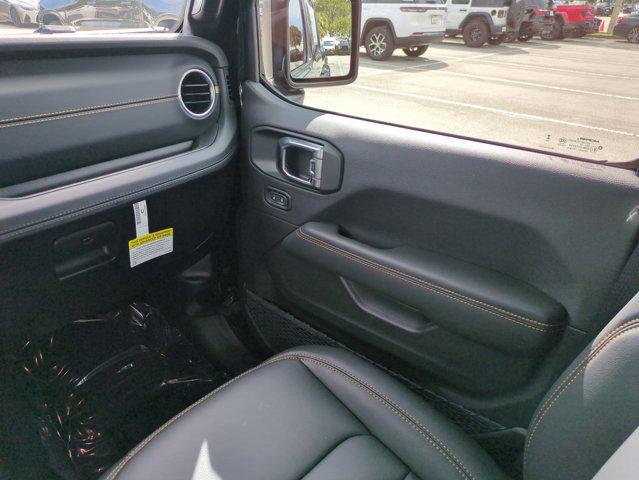 new 2025 Jeep Gladiator car, priced at $41,655