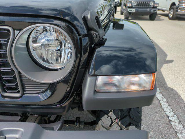 new 2025 Jeep Gladiator car, priced at $41,655