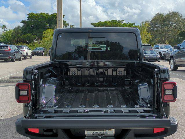 new 2025 Jeep Gladiator car, priced at $41,655