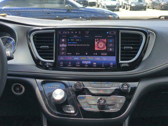 used 2022 Chrysler Pacifica Hybrid car, priced at $29,500