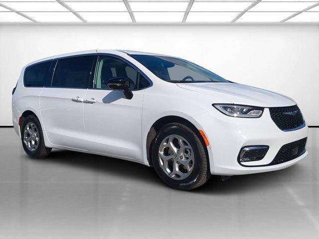 new 2024 Chrysler Pacifica car, priced at $54,665