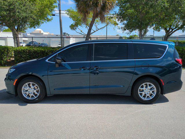 new 2025 Chrysler Pacifica car, priced at $45,279