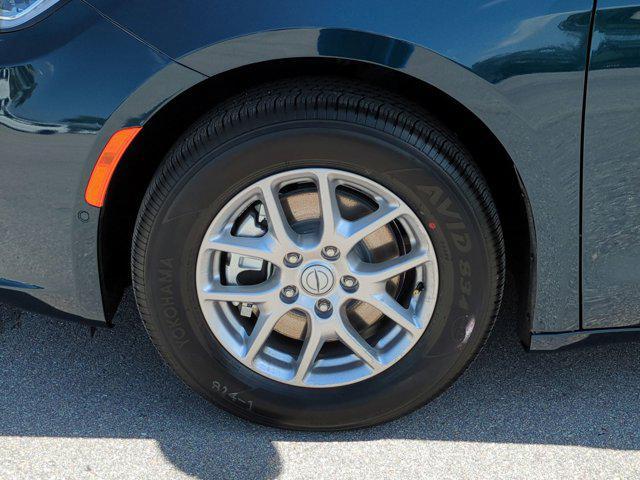 new 2025 Chrysler Pacifica car, priced at $45,279