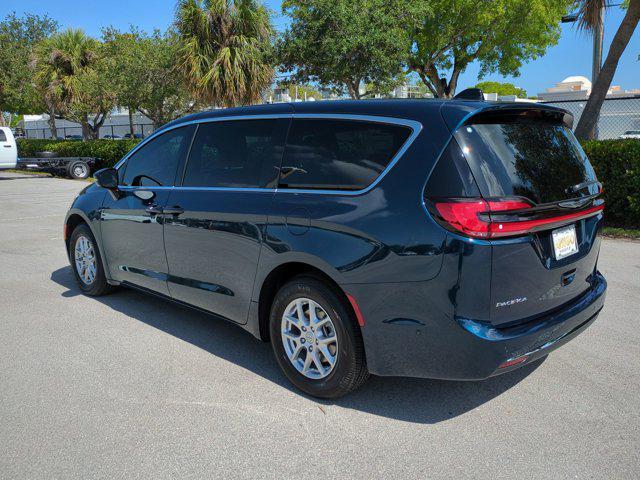 new 2025 Chrysler Pacifica car, priced at $45,279