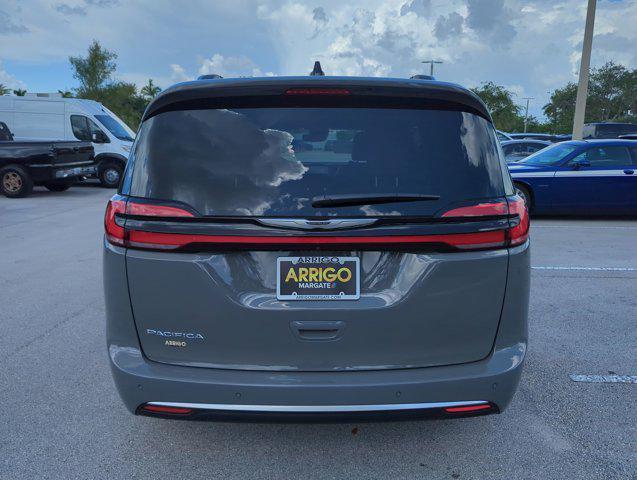 new 2024 Chrysler Pacifica car, priced at $56,425