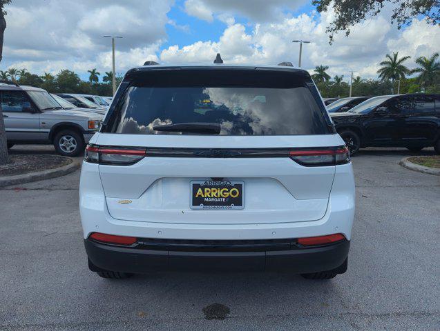 new 2024 Jeep Grand Cherokee car, priced at $36,005