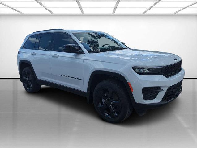 new 2024 Jeep Grand Cherokee car, priced at $36,005