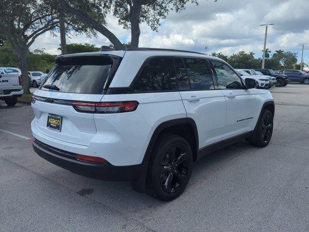 new 2024 Jeep Grand Cherokee car, priced at $36,005