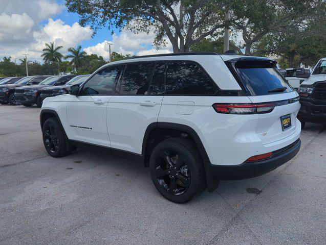 new 2024 Jeep Grand Cherokee car, priced at $36,005