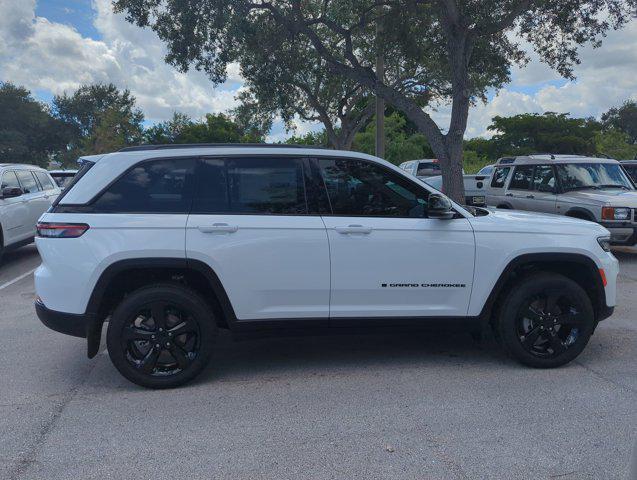 new 2024 Jeep Grand Cherokee car, priced at $36,005