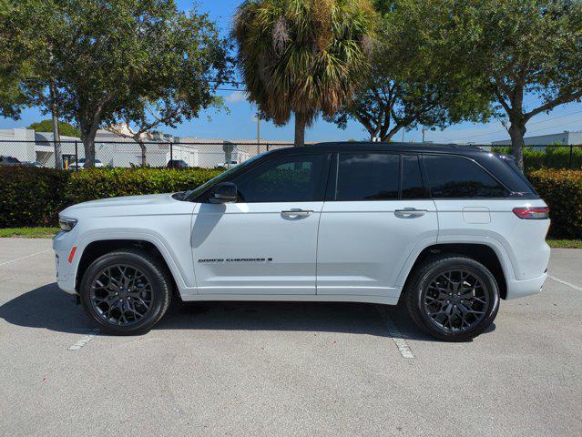 new 2025 Jeep Grand Cherokee car, priced at $61,622