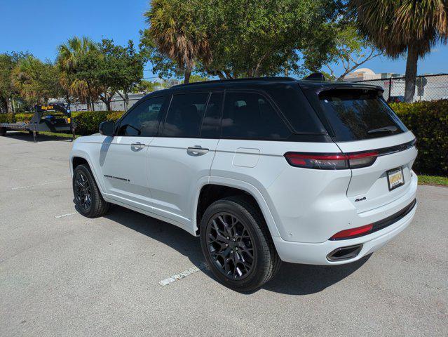 new 2025 Jeep Grand Cherokee car, priced at $61,622