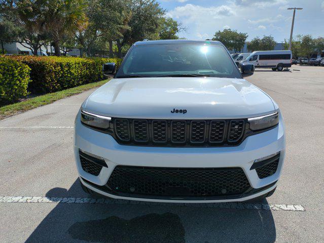 new 2025 Jeep Grand Cherokee car, priced at $61,622