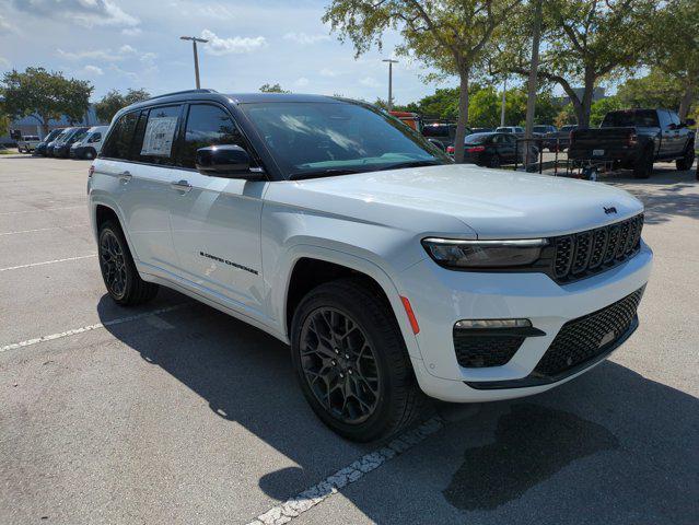 new 2025 Jeep Grand Cherokee car, priced at $61,622