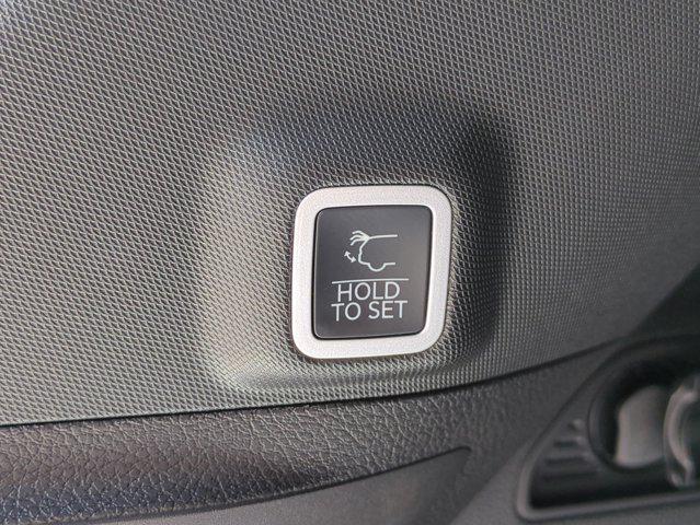 new 2025 Jeep Grand Cherokee car, priced at $61,622