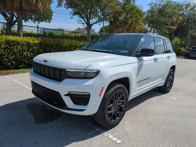 new 2025 Jeep Grand Cherokee car, priced at $61,622