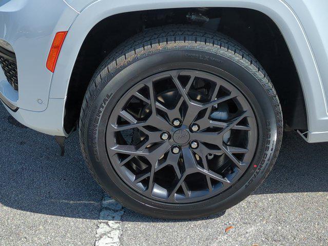 new 2025 Jeep Grand Cherokee car, priced at $61,622