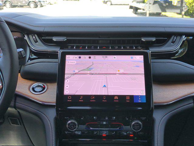 new 2025 Jeep Grand Cherokee car, priced at $61,622