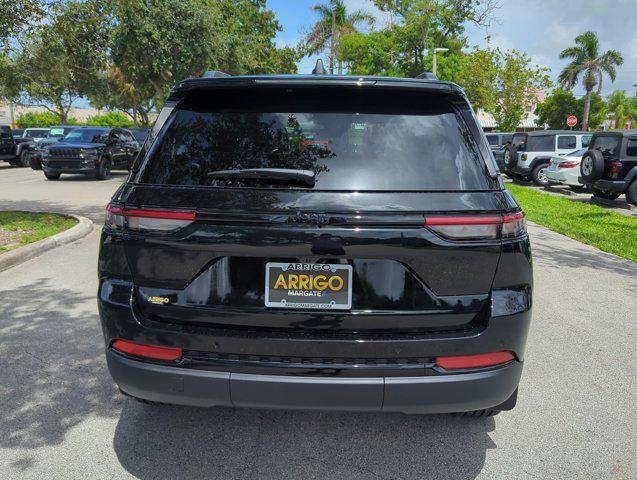 new 2024 Jeep Grand Cherokee car, priced at $36,600