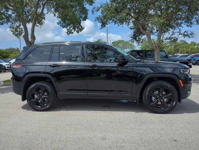 new 2024 Jeep Grand Cherokee car, priced at $36,600