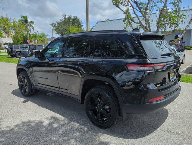 new 2024 Jeep Grand Cherokee car, priced at $36,600