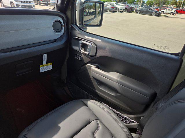 new 2025 Jeep Wrangler car, priced at $75,693