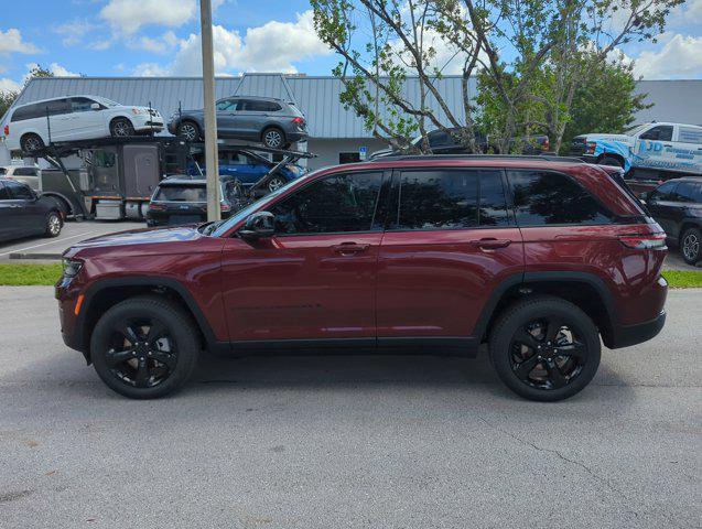 new 2024 Jeep Grand Cherokee car, priced at $47,235