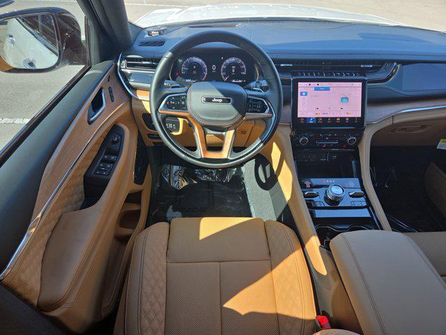 new 2025 Jeep Grand Cherokee car, priced at $59,739