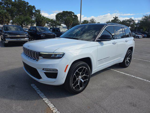 new 2025 Jeep Grand Cherokee car, priced at $59,739