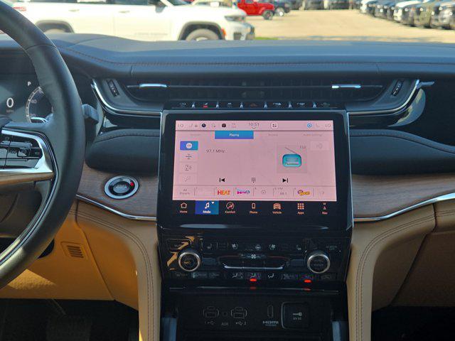 new 2025 Jeep Grand Cherokee car, priced at $59,739