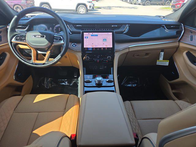 new 2025 Jeep Grand Cherokee car, priced at $59,739