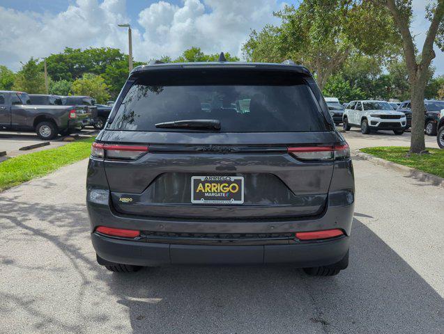 new 2024 Jeep Grand Cherokee car, priced at $36,600