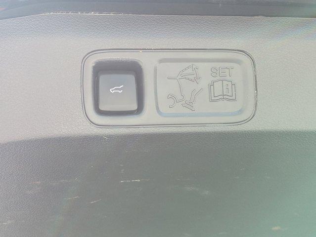 used 2023 Ford Expedition car, priced at $36,581