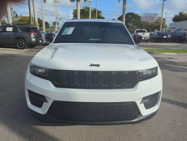 used 2024 Jeep Grand Cherokee car, priced at $39,997