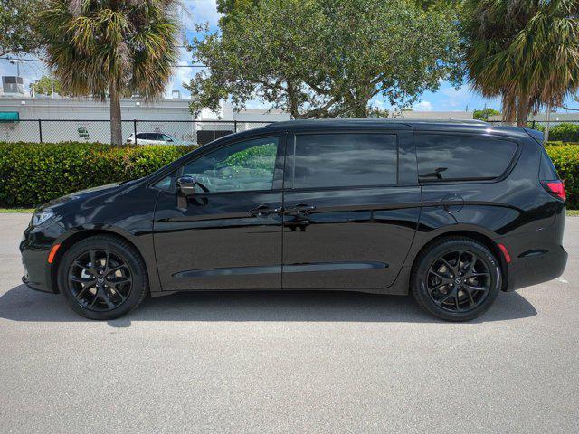 new 2025 Chrysler Pacifica car, priced at $45,867