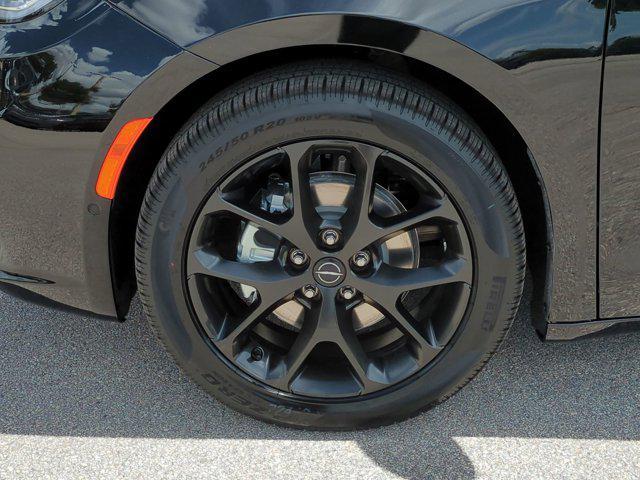 new 2025 Chrysler Pacifica car, priced at $45,867