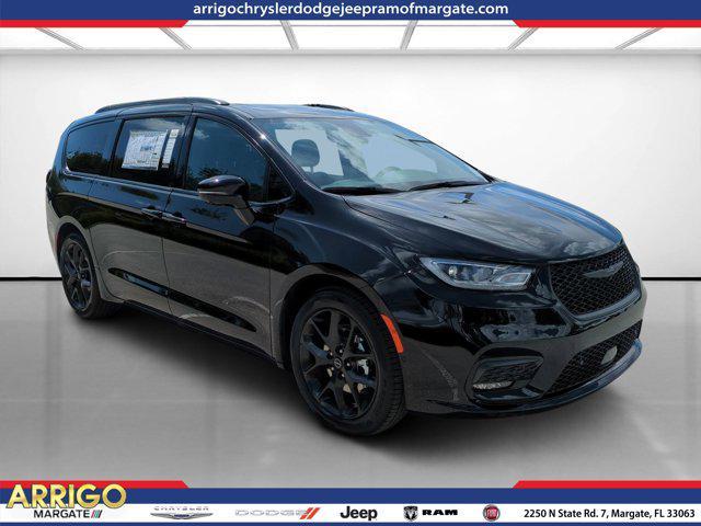 new 2025 Chrysler Pacifica car, priced at $45,146