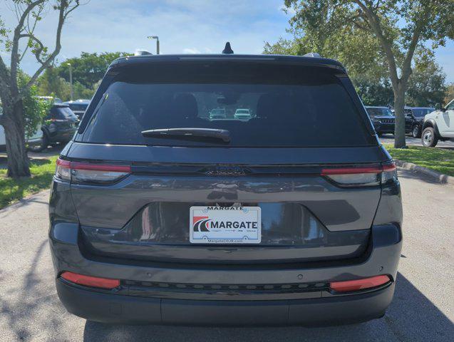 new 2024 Jeep Grand Cherokee car, priced at $36,600