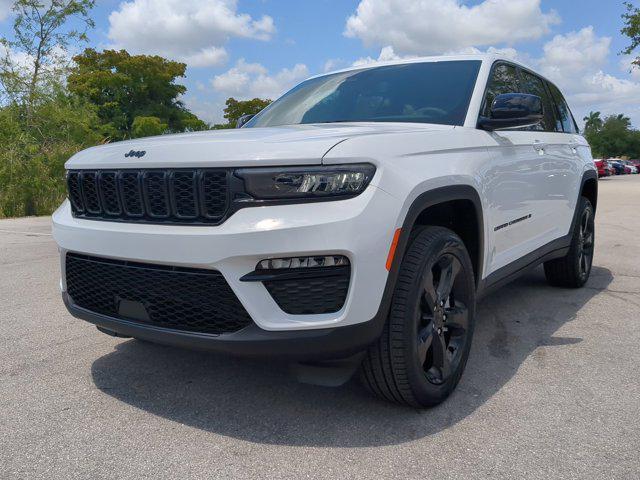 new 2024 Jeep Grand Cherokee car, priced at $42,200