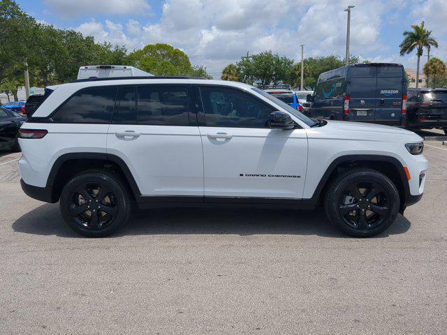 new 2024 Jeep Grand Cherokee car, priced at $42,200