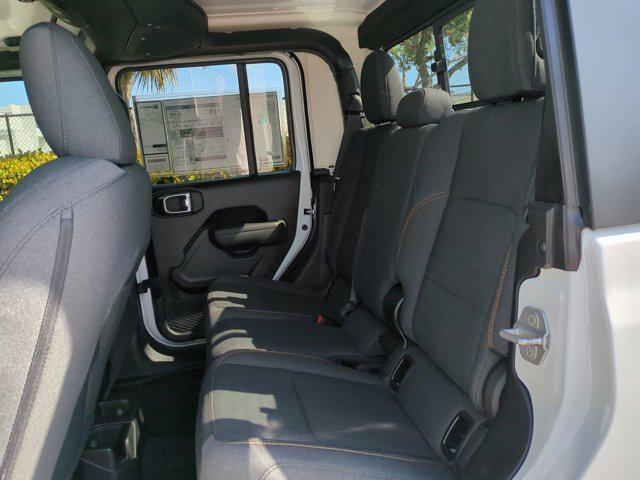 new 2025 Jeep Gladiator car, priced at $39,482
