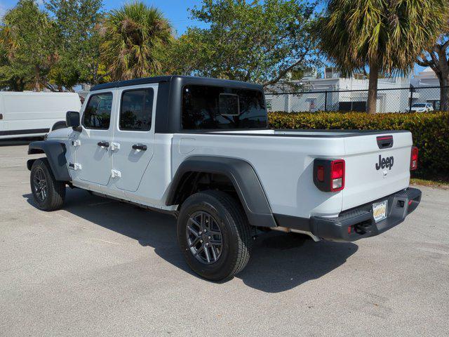 new 2025 Jeep Gladiator car, priced at $39,482