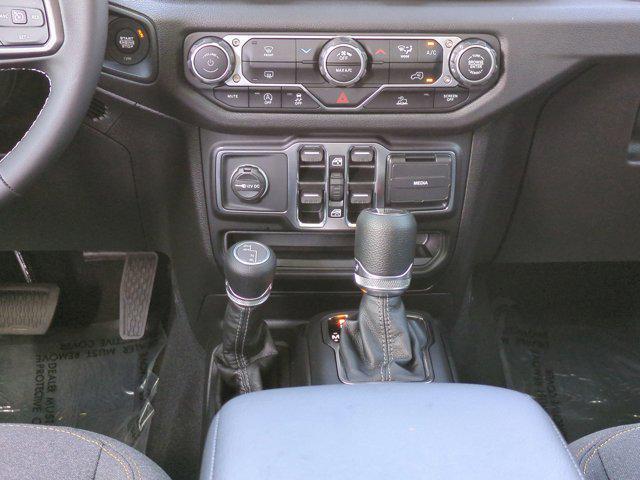 new 2025 Jeep Gladiator car, priced at $39,482