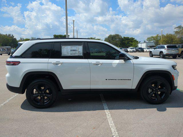 new 2025 Jeep Grand Cherokee car, priced at $39,994