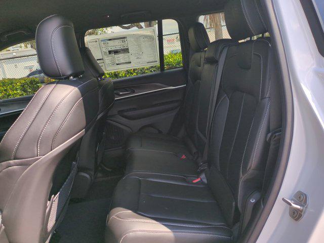new 2025 Jeep Grand Cherokee car, priced at $39,994