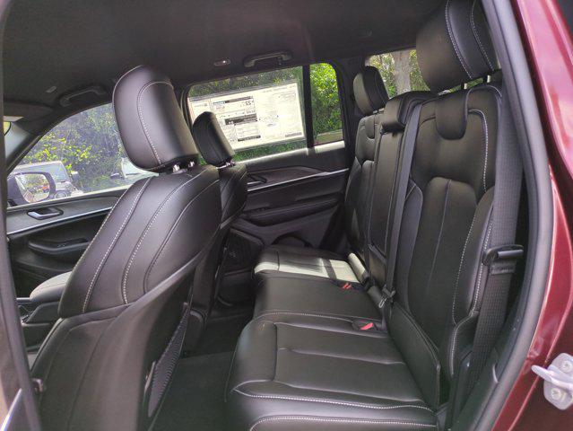 new 2025 Jeep Grand Cherokee car, priced at $38,060